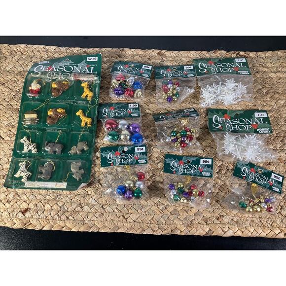 VTG NEW 35+ Packs Mini Christmas Tree Ornaments Snowflakes Balls Multi $50 MSRP